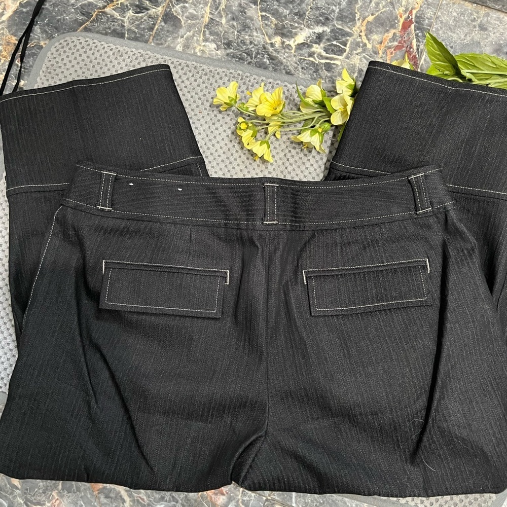 Loft Capris - image 4